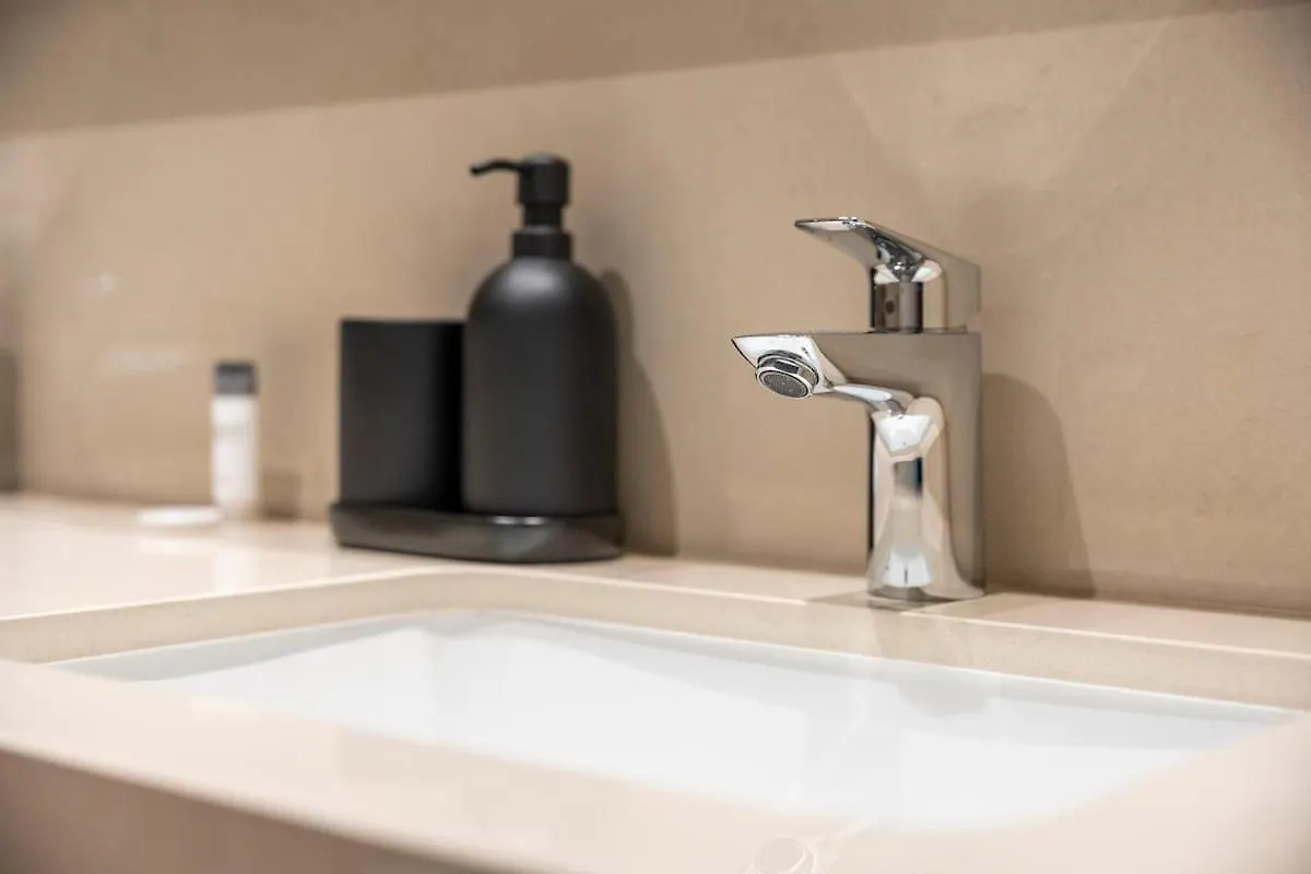 Stay Comfortably In Spacious 2Bedroom Apartment In Downtown Dubai United Arab Emirates