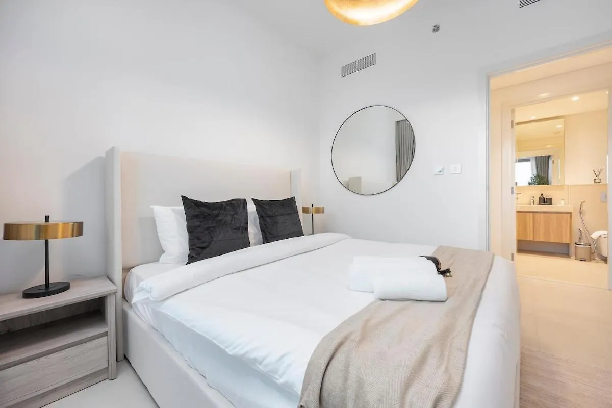 Stay Comfortably In Spacious 2Bedroom Apartment In Downtown Dubai