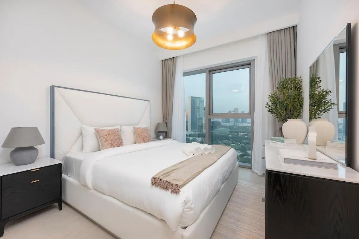 Stay Comfortably In Spacious 2Bedroom Apartment In Downtown Dubai 0*,  United Arab Emirates